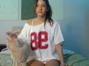 girl
        nanivss cam image #18648