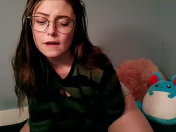 girl
        hannahheartt cam image #36538