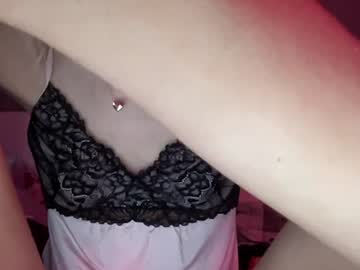 girl
        lovey_xoxoxox cam image #27366