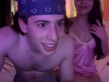 couple Live Sex Girls On Cam with yaraandleo