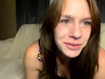 girl
        youyourmom cam image #17269
