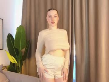 girl
        kylie_moss cam image #22472