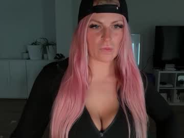 girl Live Sex Girls On Cam with prettydamnpeachy