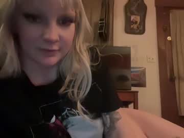 girl
        blondegoth cam image #22769