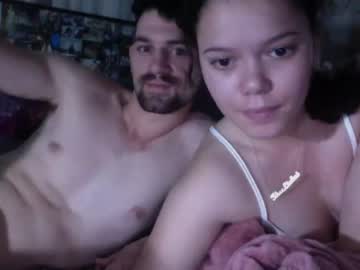 couple Live Sex Girls On Cam with hotjuicypussy69