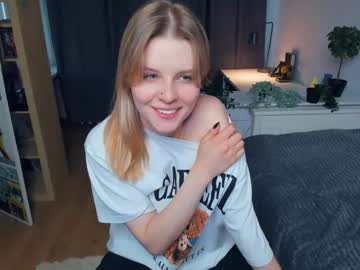 girl
        intimacy_scene cam image #11337
