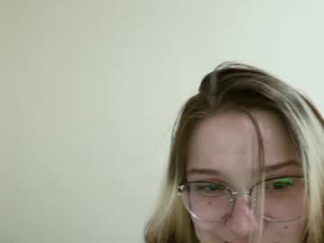 couple Live Sex Girls On Cam with liya_still